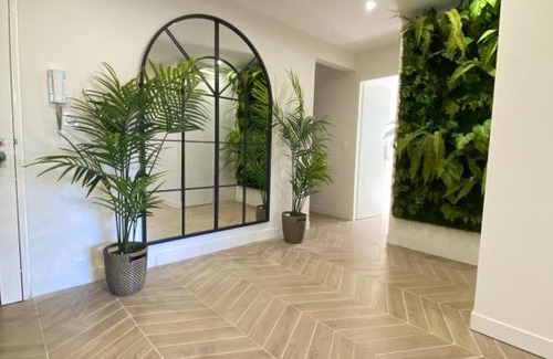 Le Mourillon Apartment | Prime La Parenthese: 4-Star Retreat with Private Parking
