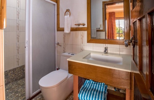 Patnongon Hotel | Discover La Parola Orchids Beach Resort: Guest Rated 9.8