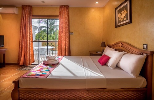 Patnongon Hotel | Discover La Parola Orchids Beach Resort: Guest Rated 9.8