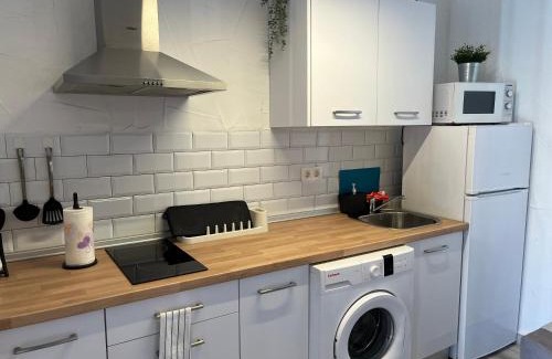 Jerez de la Frontera Old Town Apartment | Family-Friendly La Parra Apartamento with Great Amenities