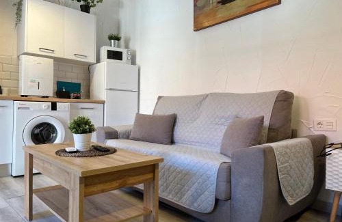 Jerez de la Frontera Old Town Apartment | Family-Friendly La Parra Apartamento with Great Amenities