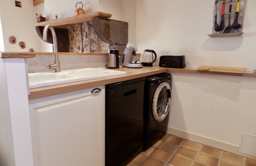 Genouillac House | La Part des Anges - Ideal Village Retreat with Spa & Hot Tub