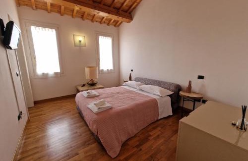 Oriolo dei Fichi Bed & Breakfast | Relax at La Pasqualina B&B with Oceanfront Pool Access