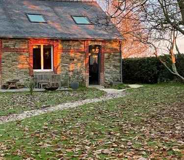 Morlaix Bed & Breakfast | Pet-Friendly Haven at La Passerelle - Rated 9.5/10!