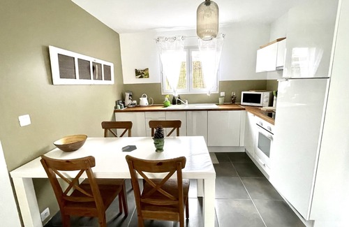 Vallon-Pont-d'Arc House | Inviting La Pausa Cottage with River Views and Great Amenities