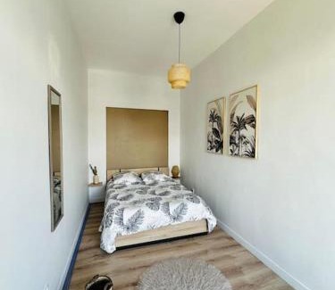 Le Teil Apartment | Ideal Family Retreat: Charmant Appartement T4 Awaits