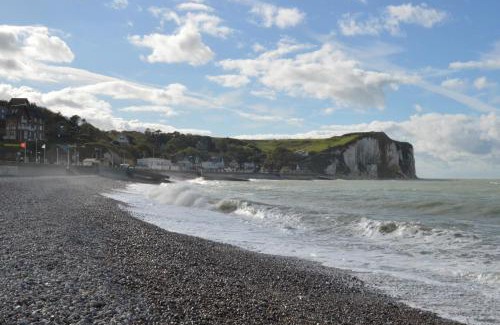 Vittefleur House | Beachfront Bliss at La Pause Cauchoise - Rated 9.4/10!