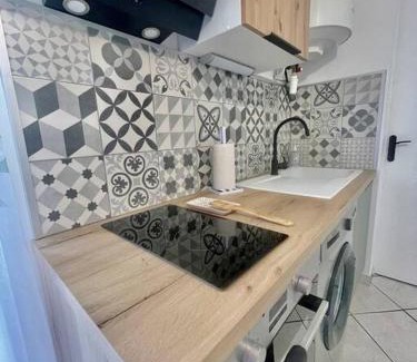 Moirans Apartment | Guest Rated: Quartier de l'Hôtel des Bains with Family-Friendly Amenities