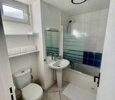 Moirans Apartment | Guest Rated: Quartier de l'Hôtel des Bains with Family-Friendly Amenities