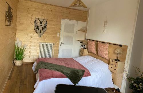 Saint-Sauveur-Lendelin Bed & Breakfast | Discover Family-Friendly Comfort at La Pautière Hotel
