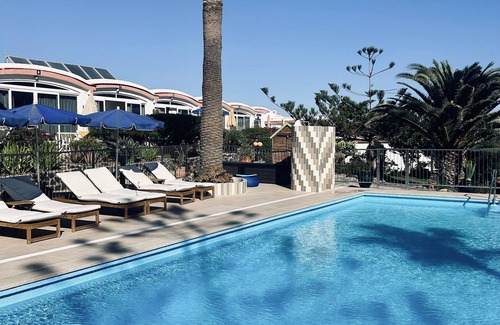 Playa del Aguila House | Oceanfront Getaway at La Perla - Bungalows by the Sea
