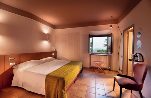 Panzano in Chianti Hotel | Experience La Pensione di Vignamaggio: Guest Rated 9.6/10