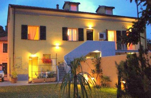 Riva Trigoso House | Pet-Friendly Stay at La Pergola Dei Paggi with Dining