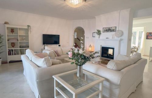 Bahia de Casares Apartment | Beautiful LA PERLA DE LA BAHIA: Oceanfront Oasis Awaits