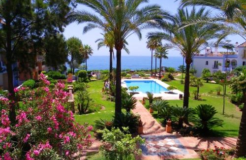 Bahia de Casares Apartment | Experience La Perla de Marakech: 4-Star Comfort & Ocean Views