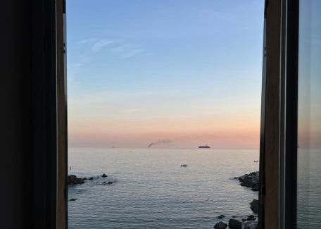 Boccadasse House | Delightful La Perla di Boccadasse: 4-Star Retreat with Hot Tub