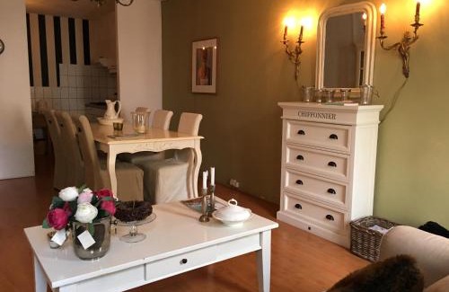 Utrecht City Center Apartment | Book La Perle Apartment: 9/10 Rated Stay with Kitchen