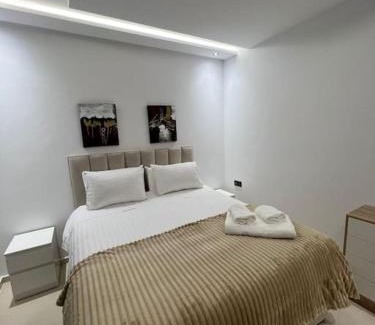 Dar Bni Karrich Apartment | Discover La Perle de Tétouan: Rated 10/10 & Family-Friendly