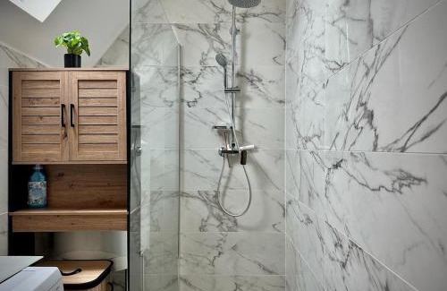 Montargis Apartment | Guest Favorite: La Perle with Breakfast & Family Amenities