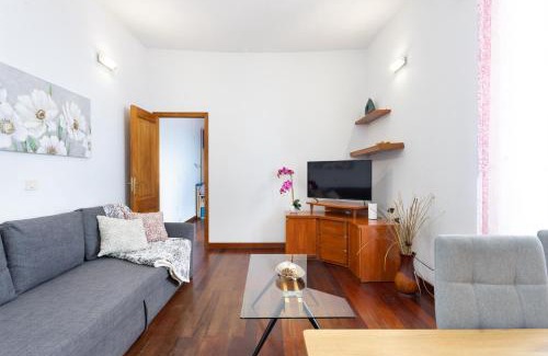 Taibique House | Inviting Oceanfront Rustic House & Terrace, El Pinar