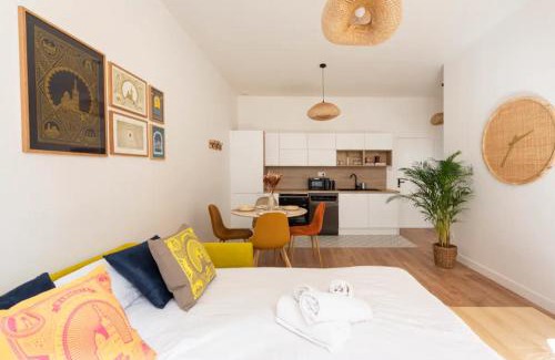 Prefecture Apartment | Cozy La petite Casà de Cézar in Central Marseille
