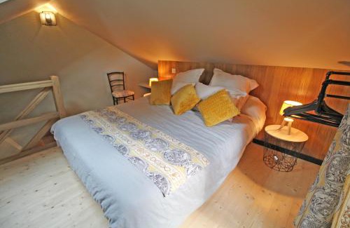 Chateauponsac House | Oceanfront Bliss at La Petite Charmille - Rated 9.3/10
