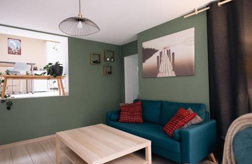 Namur Apartment | Cozy La Petite Citadelle Apartment - Pet Friendly Retreat