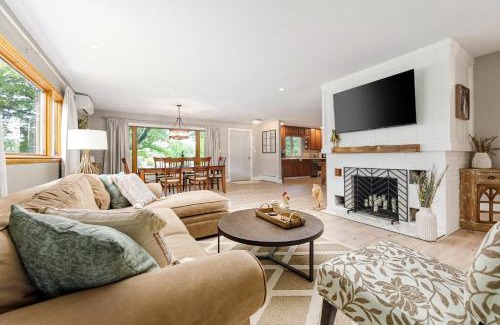 Williamsburg House | La Petite Ferme: Newly Renovated 3BDR Farmhouse Retreat