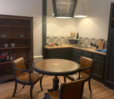 Poitiers Apartment | Inviting Family Retreat at La Petite Halte - 7.9/10