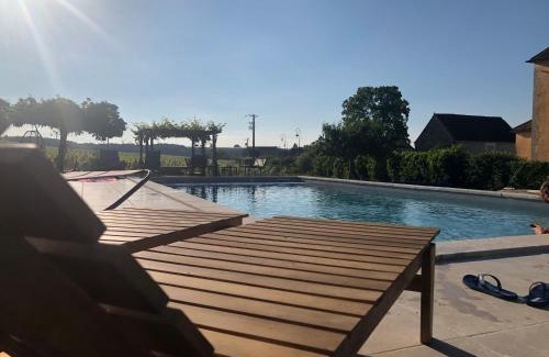 Prehy House | Enchanting La Petite Maison de Céline with Pool in Préhy