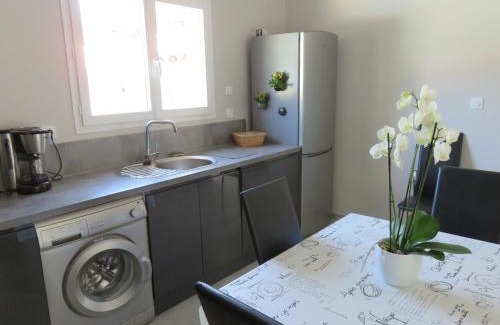 Malataverne House | Inviting La Petite Maison: Family-Friendly with Pool Access