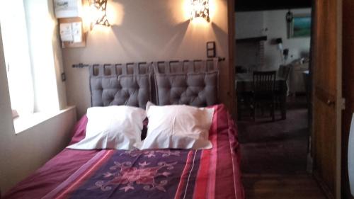Theillay House | Pet-Friendly Haven: La Petite Maison with Perfect Ratings