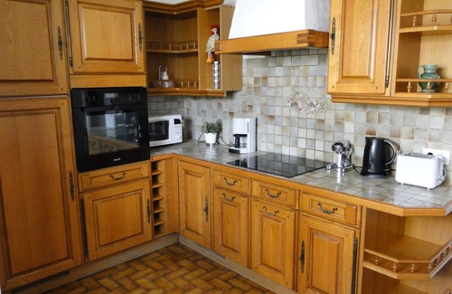 Lorgues Villa | 'La Petite Maison' Provencal charm, downtown, quiet, protected environment