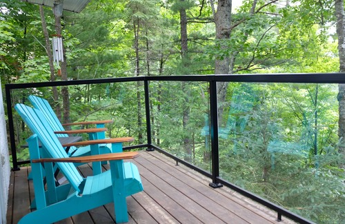 Rawdon Ski Chalet | Lake House: Breathtaking Views & Year-Round Activities