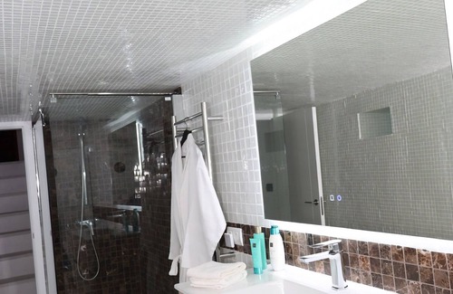New Golden Mile House | Top-Rated La Piña Verde with Pool and Spa Amenities