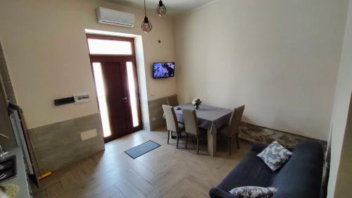 Fondi Apartment | Discover Family-Friendly Comfort at La Piazzetta Hotel