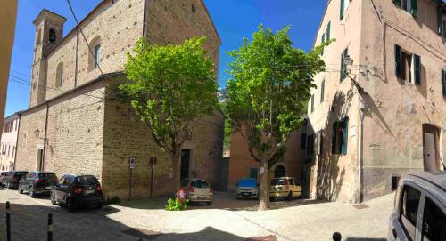 Serra San Quirico House | Discover La Piazzetta: Guest Rated 10/10 with Breakfast