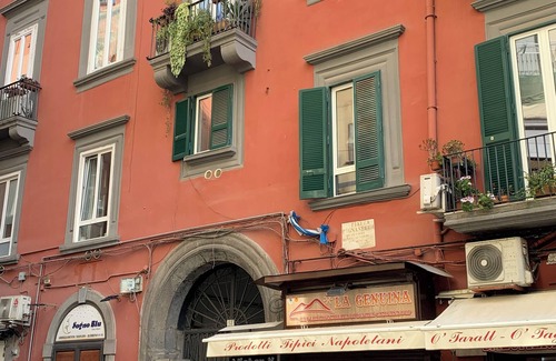 Montecalvario Apartment | Relax at La Piazzetta - Naples with Spa and Breakfast