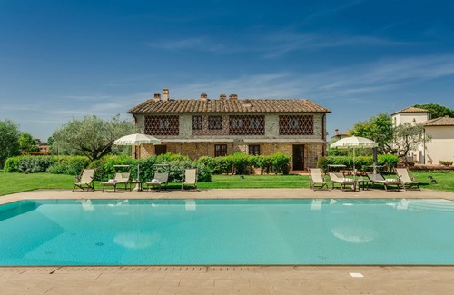 San Pietro in Bossolo Apartment | Relaxing La Piccionaia: 3-Bedroom Retreat with Pool