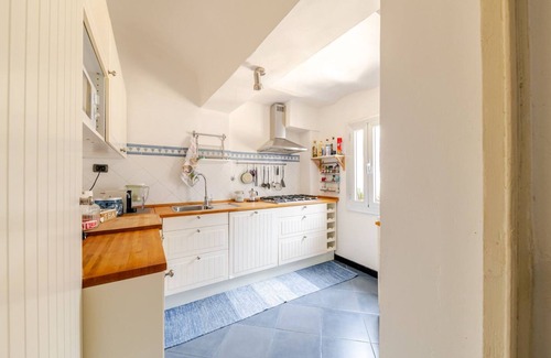 Genoa Historical Centre Apartment | Charming Attic Flat at La Piccionaia - Guest Rated 10/10