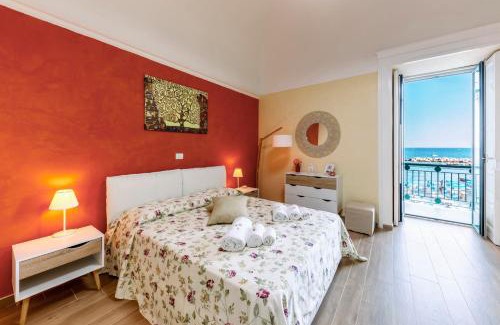 Atrani Apartment | Family-Friendly Getaway at La Piccola Atrani - 9.6 Rating