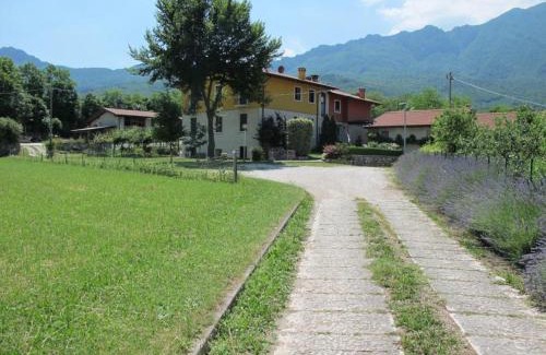 Velo d'Astico Apartment | Pet-Friendly Getaway at La Piccola Fattoria with Kitchen