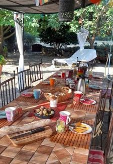 Courry Bed & Breakfast | Family-Friendly Retreat at La Picholine in Provence