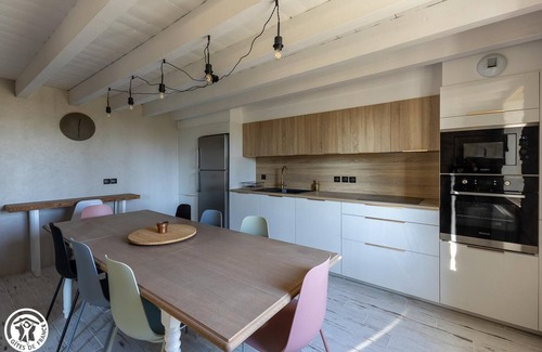 Loubeyrat House | Relax at La Pierre de Loubeyrat with Spa and Family Amenities