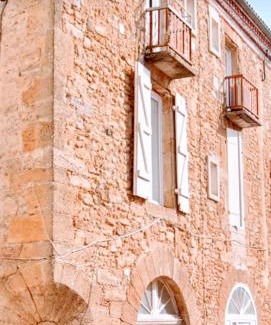Tartas Apartment | Top Rated La Pierre n°6 Grand Studio with AC Comfort