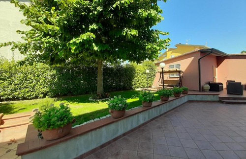Palazzo House | Experience Family-Friendly Comfort at La Pietra di Assisi