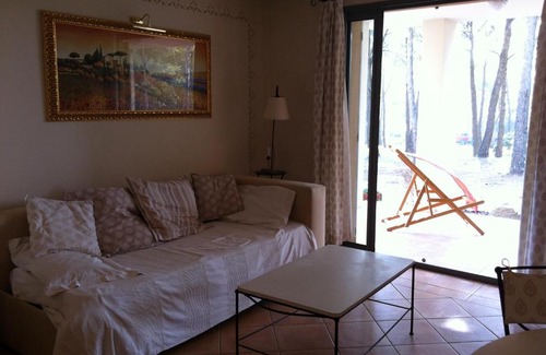Saumane-de-Vaucluse Apartment | Enjoy Family-Friendly Comfort at La Pinede du Golf