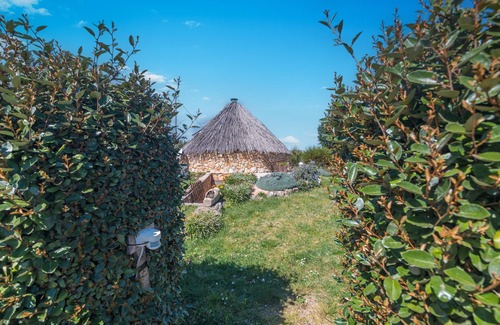 Codrongianos House | Relax at La Pinnetta: Poolside Retreat in Codrongianos