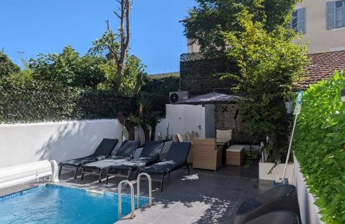 Montlucon Apartment | La Piscine - Villa Valmy - Hypercentre - Gare SNCF