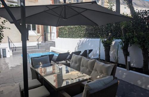 Montlucon Apartment | La Piscine - Villa Valmy - Hypercentre - Gare SNCF
